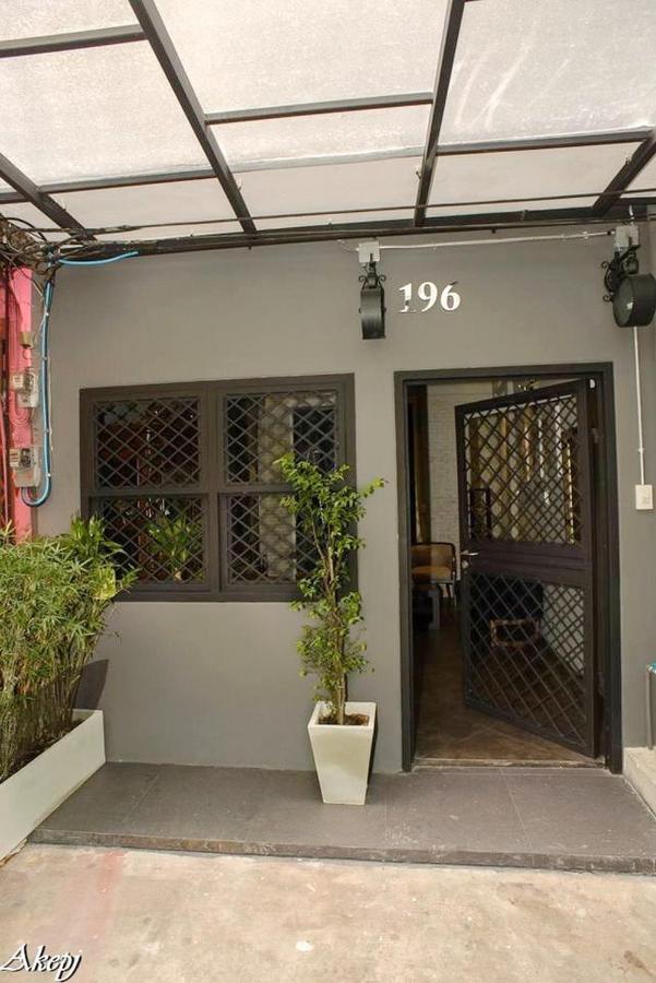 Inner Old Town 196 Chic Guesthouse - Self Check In Bangkok Exterior photo